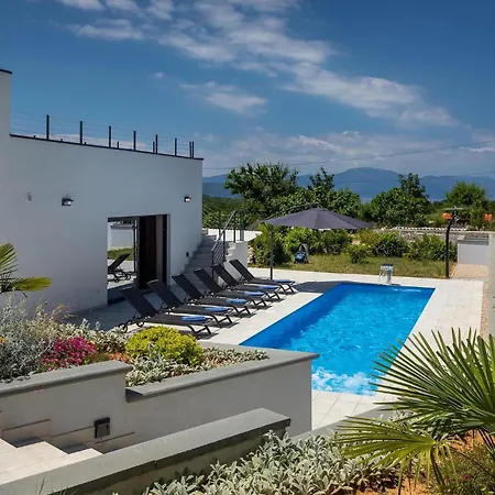 Subventus Feriehus Bajcici